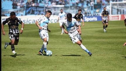 en el debut de perazzo, temperley visita san juan en el debut de perazzo, temperley visita san juan