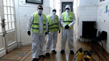 son 71 personas que han estado en contacto con el paciente positivo que además tuvo contacto con el médico que murió.