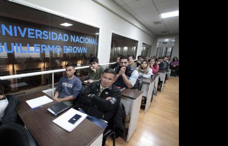 la casa de altos estudios comenzó a dictar CLASES EN AGOSTO.