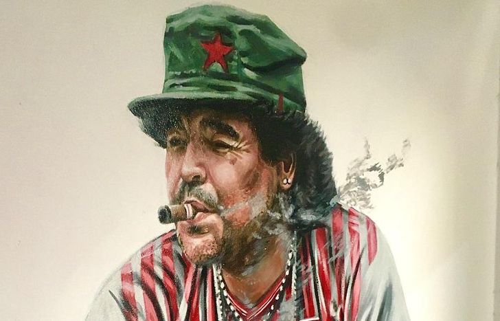 La icónica imagen de Diego, modificada con la camiseta de Los Andes.