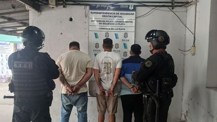 Los tres delincuentes detenidos.