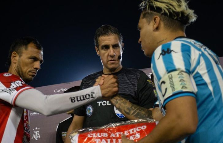 El 10 celebra el actual momento que atraviesa el Albirrojo.