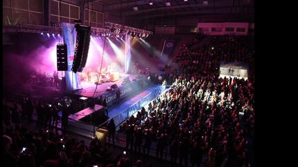 Un recital repleto de docentes.