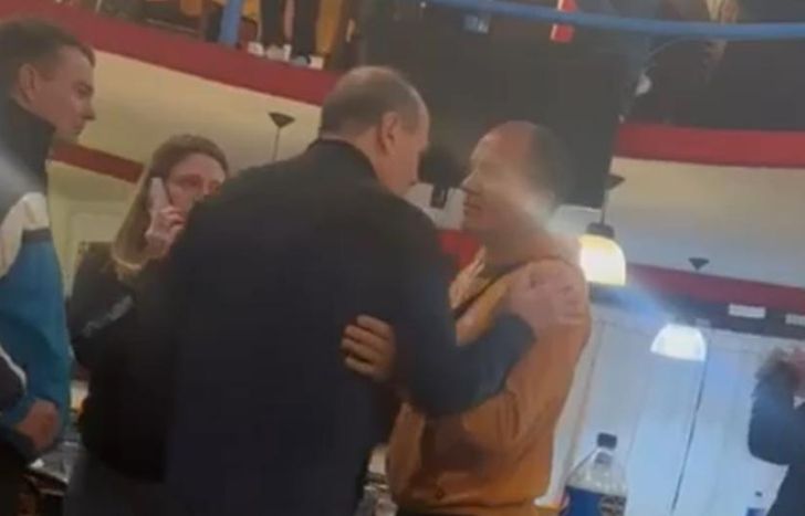 El escándalo se desató en un restaurante de Villa Gesell.