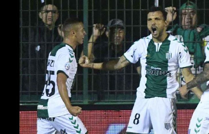 Bertolo, con sus dos goles, fue la figura del Taladro en Varela.