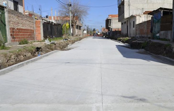 Ya asfaltaron varias cuadras con hormigón.