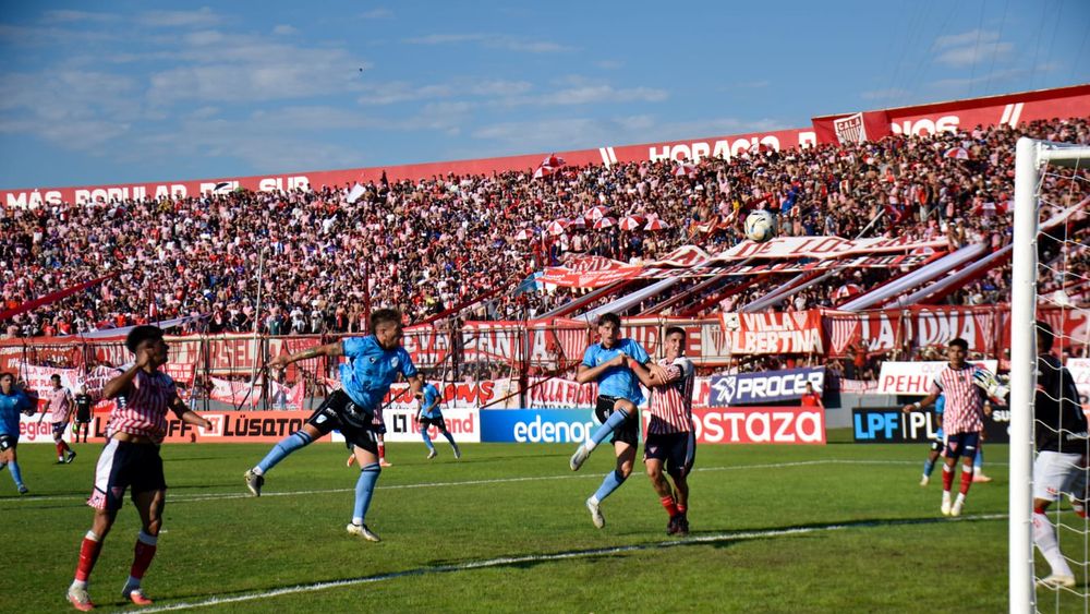 Así definía Brandán para que Temperley gane el clásico ante Los Andes. Así definía Brandán para que Temperley gane el clásico ante Los Andes.