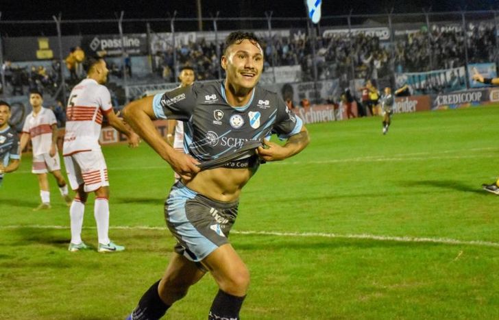 Arturia anotó seis goles en Temperley y ahora quiere triunfar en Banfield.