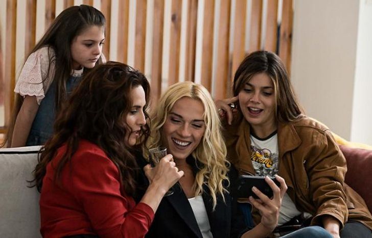 La serie tiene 10 capítulos.