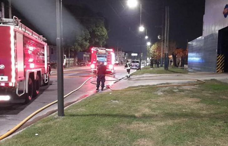 La fábrica está ubicada en Garibaldi al 1900.
