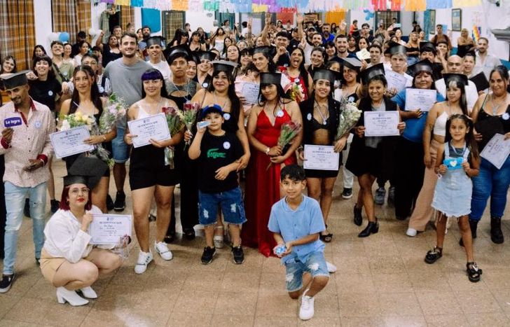 Los vecinos, felices de haber cumplido una etapa importante de su vida.