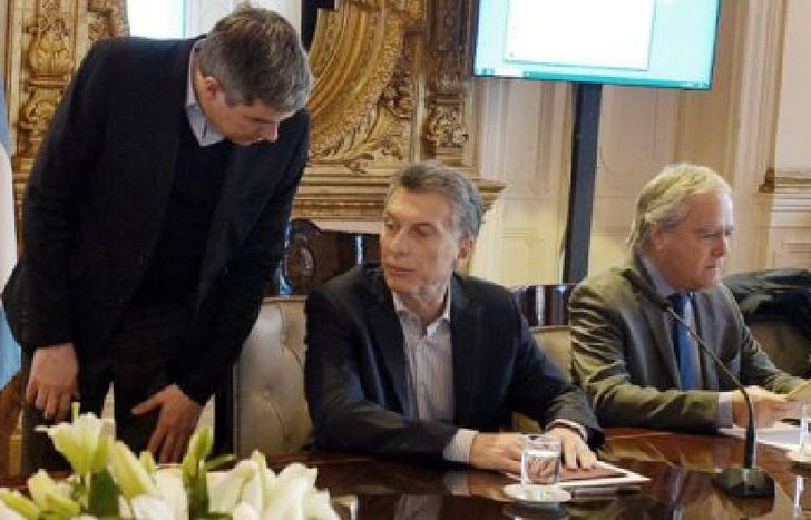 macri-mesa-chica