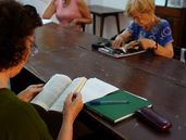 Los talleres se realizarán en diferentes instituciones barriales de Lomas.
