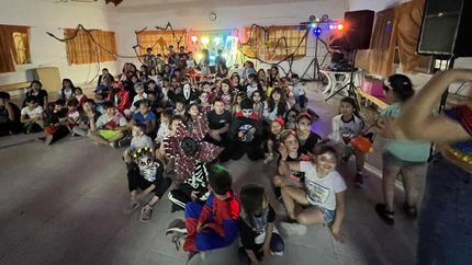 Hace tres años que se organizan los festejos temáticos para Halloween en el SUM de la sociedad de Fomento.