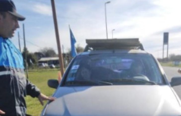 El automovilista fue interceptado durante un control de tránsito.
