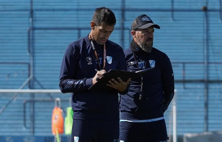 El DT pierde a Matías Sosa por una lesión en el pie.