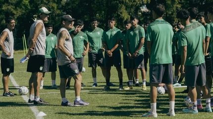 En Banfield llegó el alivio con el levantamiento de las inhibiciones y los primeros refuerzos. En Banfield llegó el alivio con el levantamiento de las inhibiciones y los primeros refuerzos.