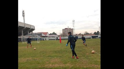 El plantel de Temperley viene trabajando en el estadio bajo las órdenes de Aldirico. El plantel de Temperley viene trabajando en el estadio bajo las órdenes de Aldirico.