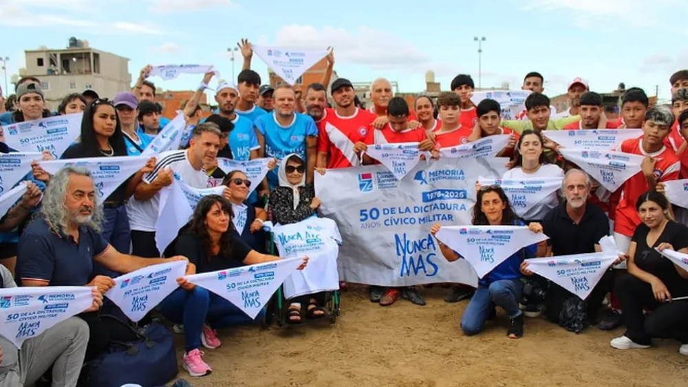 Fiorito: homenajearon a los 30.000 desaparecidos en el potrero de Maradona. Fiorito: homenajearon a los 30.000 desaparecidos en el potrero de Maradona.