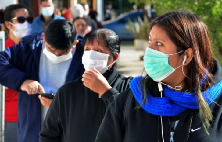 Recomiendan seguir usando el barbijo.