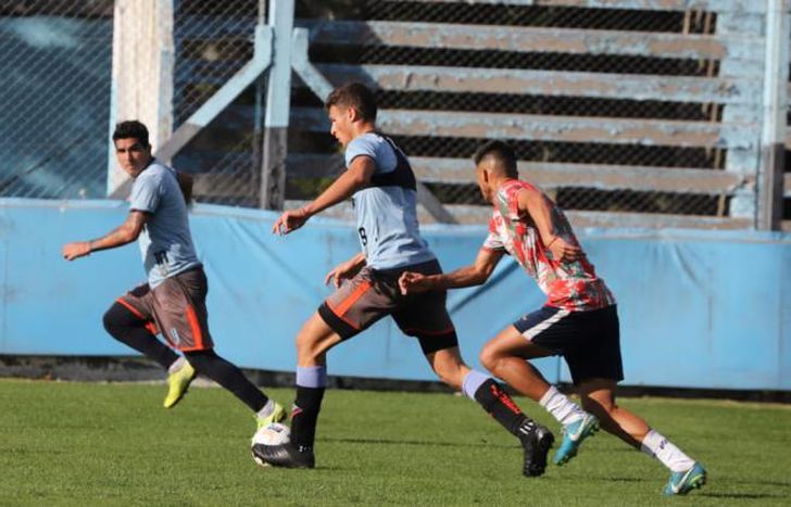 Amistosos con varios goles en el Lorenzo Arandilla.