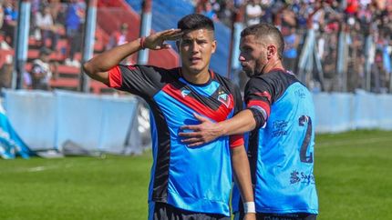 Jonatán Cañete marcó la igualdad sobre el final en Adrogué.