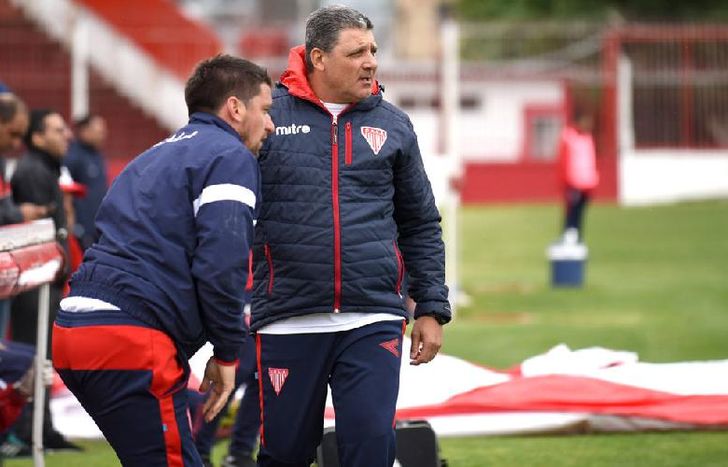 Aníbal Biggeri reconoce la falta de fútbol, pero resalta la entrega de cada uno de sus jugadores.