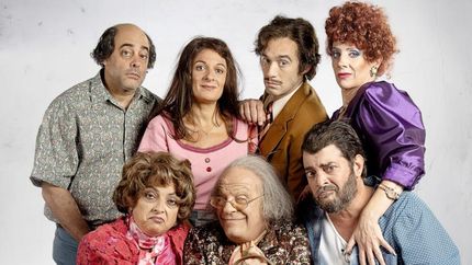 Campi y gran elenco en Esperando la carroza.