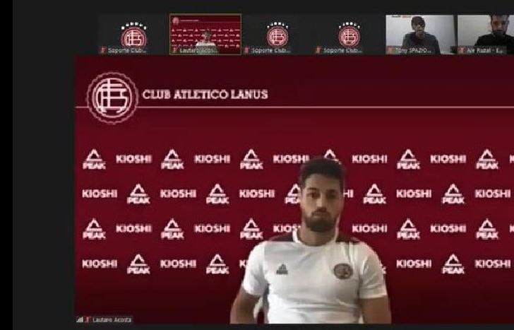 La charla con el periodista fue transmitida por YouTube.