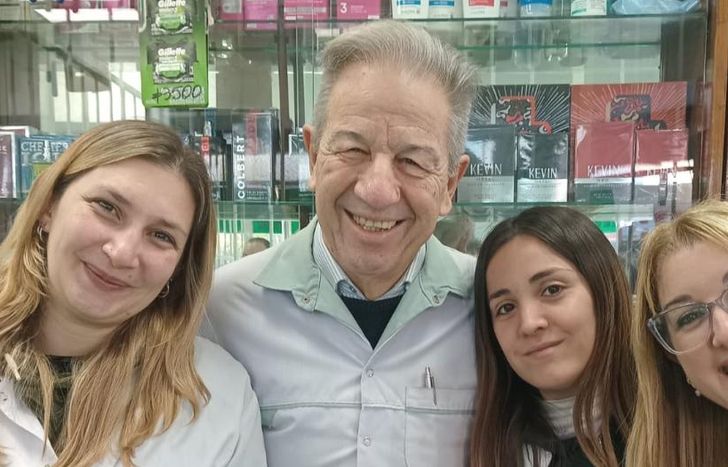 El grupo de farmacéuticos resalta por la humanidad a la hora de atender a los vecinos del barrio.