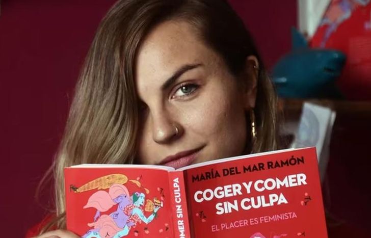 María tiene 30 años.