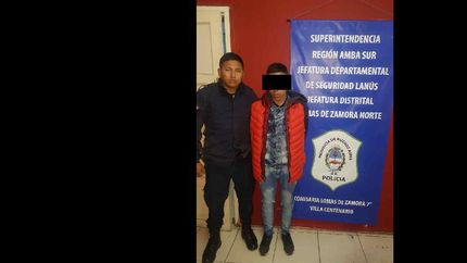detuvieron a un joven que junto a otro hombre robo un auto en banfield