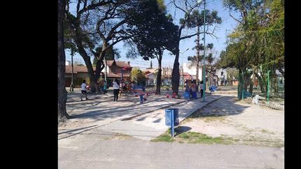 La Plaza Steinberg está ubicada en Cerrito y Balcarce.