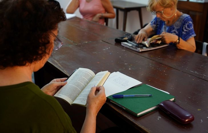 Los talleres se realizarán en diferentes instituciones barriales de Lomas.