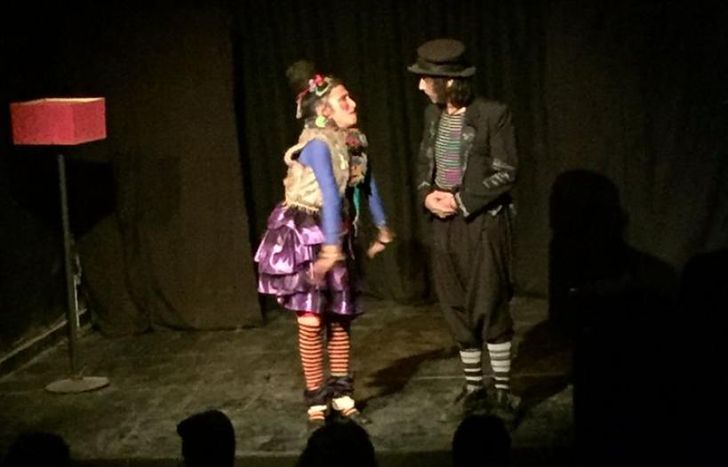 Hubo varieté en la inauguración y presentación de artistas locales.