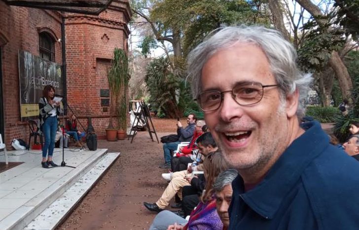 Juan Botana, al frente de sus proyectos literarios.