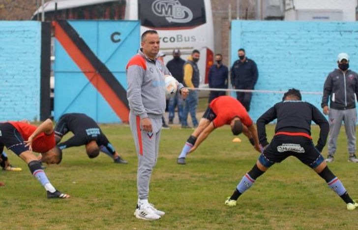 Brown volverá este miércoles a  trabajar en Adrogué.