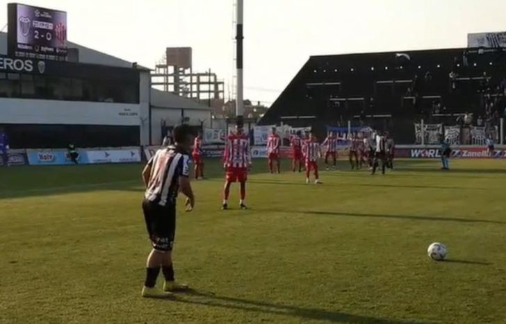 El Albirrojo busca seguir en remontada ante el Pincha.