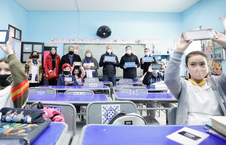 Entregaron más de 40 mil tablets en escuelas primarias.