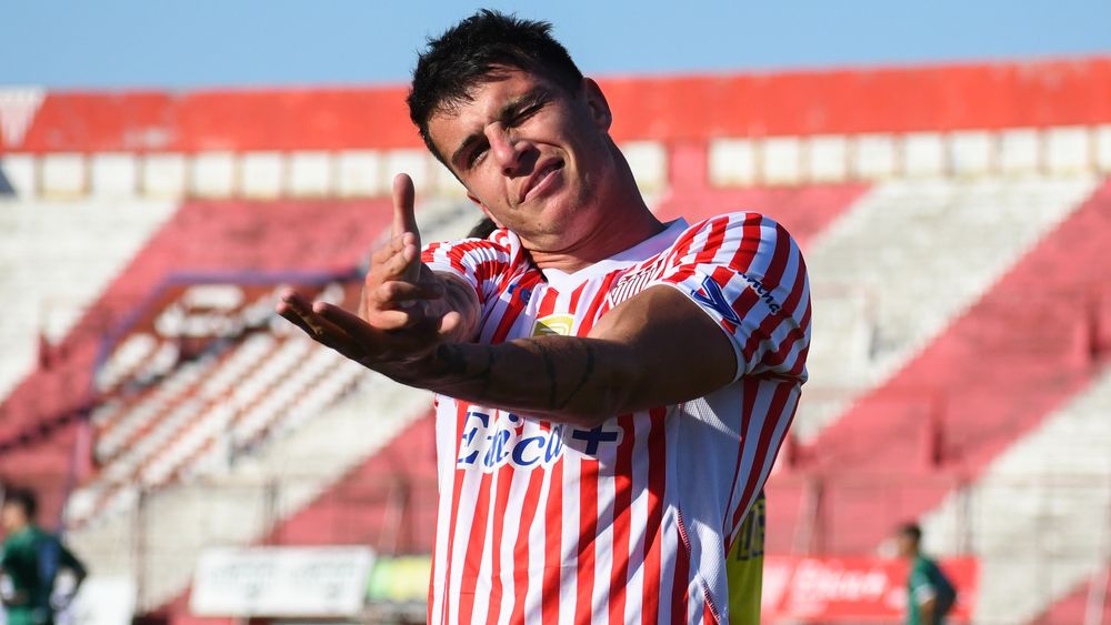 Nazareno Pompei anotó dos goles en Los Andes.