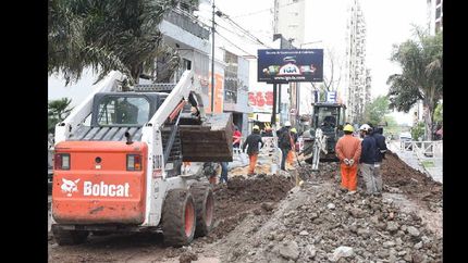 cloacas: avanza la repotenciacion del servicio en el centro de lomas