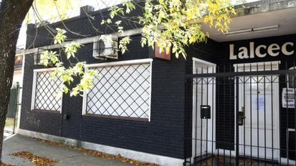 En Alberti 190, Lomas.