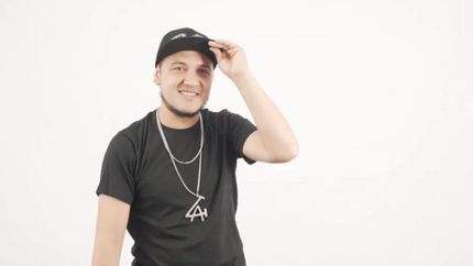 Abel sigue buscando dejar mensajes positivos y de superación con sus canciones.