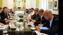 Macri decidió dar marcha atrás con la austeridad y autorizará una suba del 25% para sus funcionarios