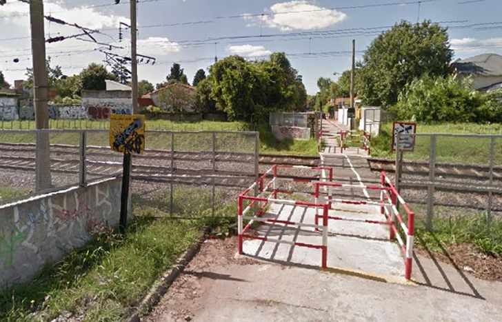 El hombre fue arrollado en un cruce peatonal.