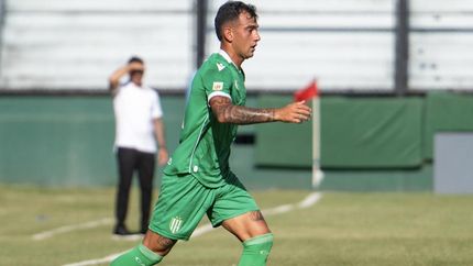 Alaniz, uno de los puntas de Banfield. Alaniz, uno de los puntas de Banfield.