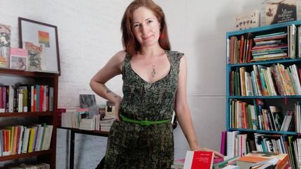 La representante de Lomas en la Cámara tiene una librería en su barrio desde hace 3 años. La representante de Lomas en la Cámara tiene una librería en su barrio desde hace 3 años.