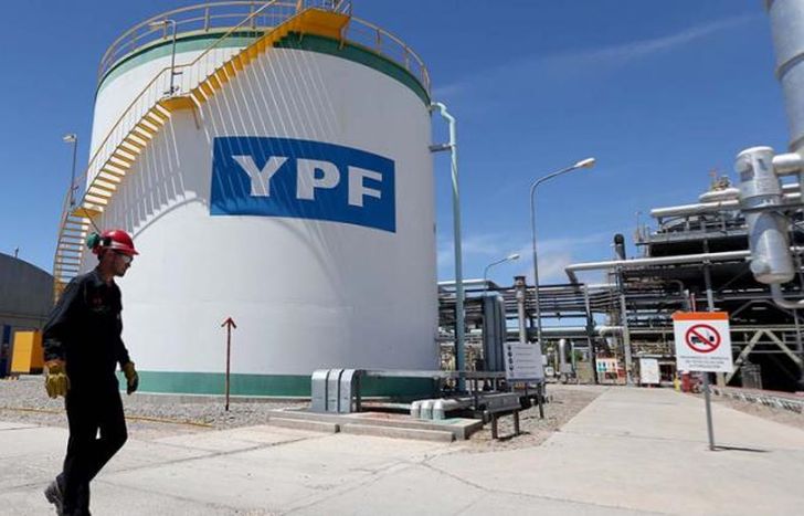 Axel Kicillof recordó la recuperación de YPF en su décimo aniversario.