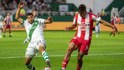 Emanuel Insúa debutó en Banfield.