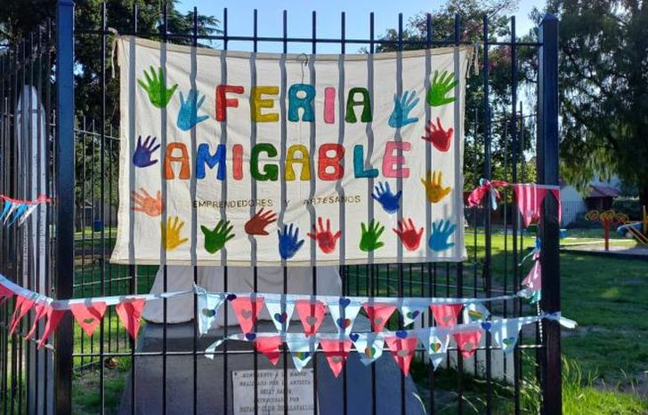 En Néstor de la Peña y Recreo, Llavallol.